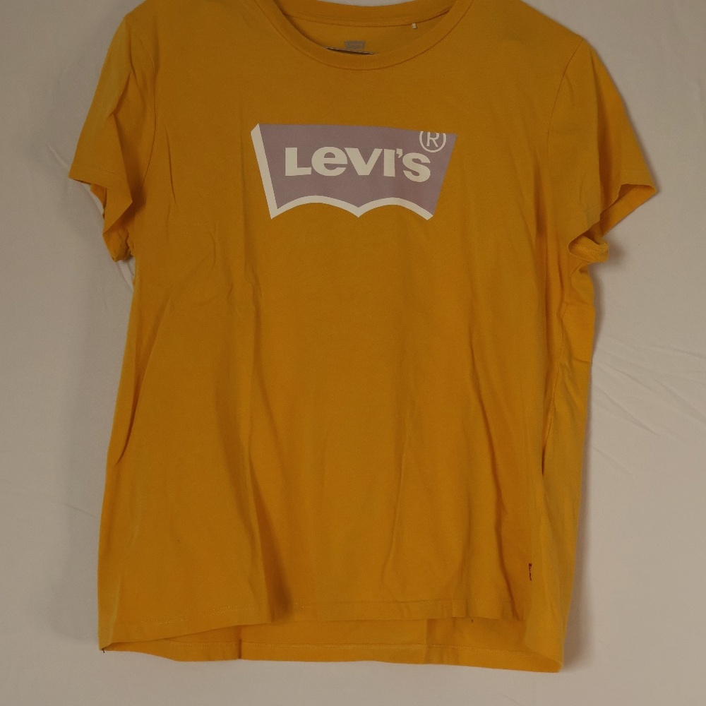 Levi's T